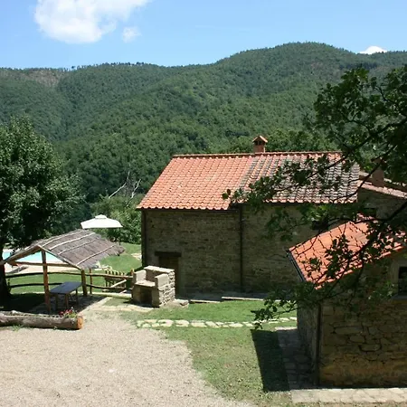 Sleeps 5 Pool Wifi Vila